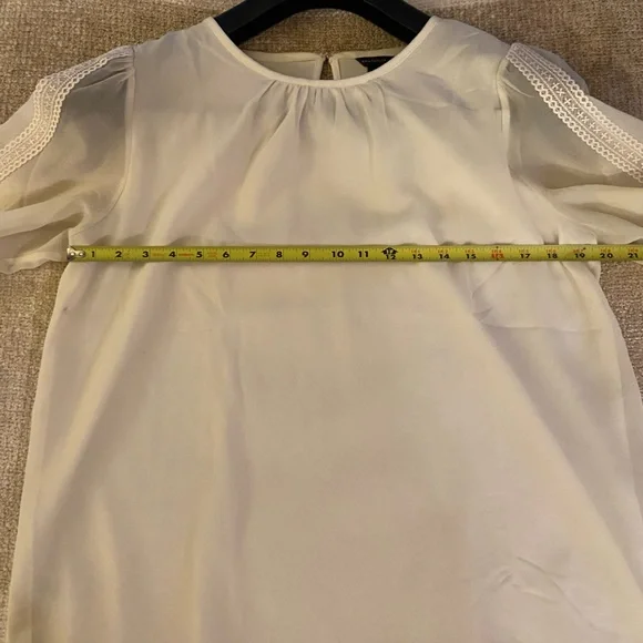 Ann Taylor Cream / Off-White Blouse - Size M / Medium - Picture 7 of 8